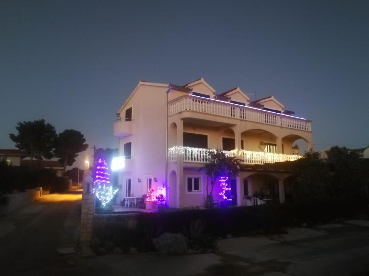 Apartment Ivana Brodarica  Bagian luar foto