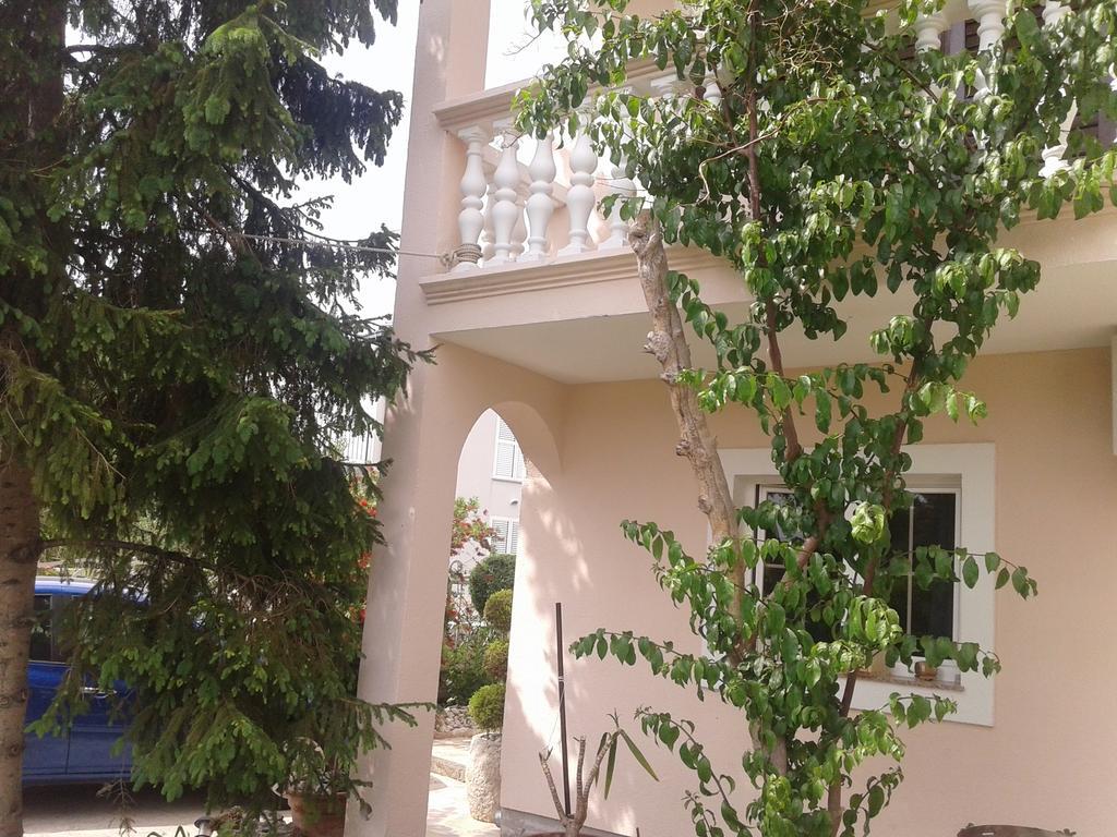 Apartment Ivana Brodarica  Bagian luar foto