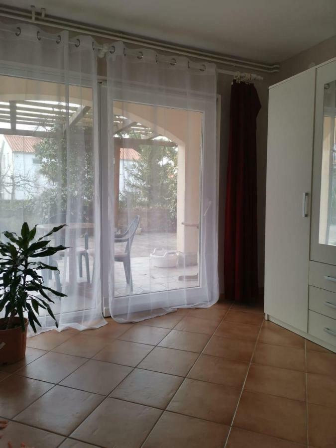Apartment Ivana Brodarica  Bagian luar foto